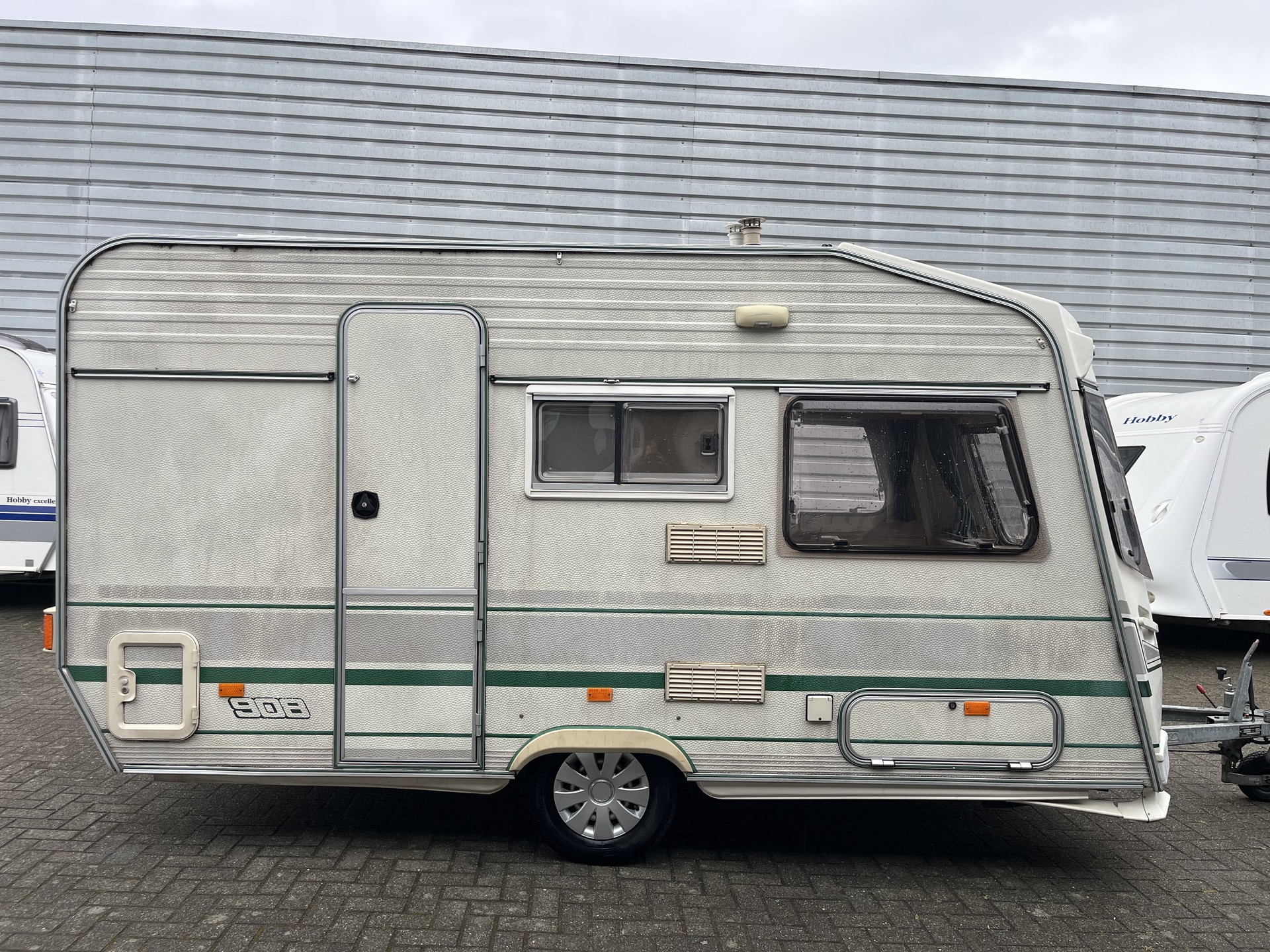 Foto 2 van 13