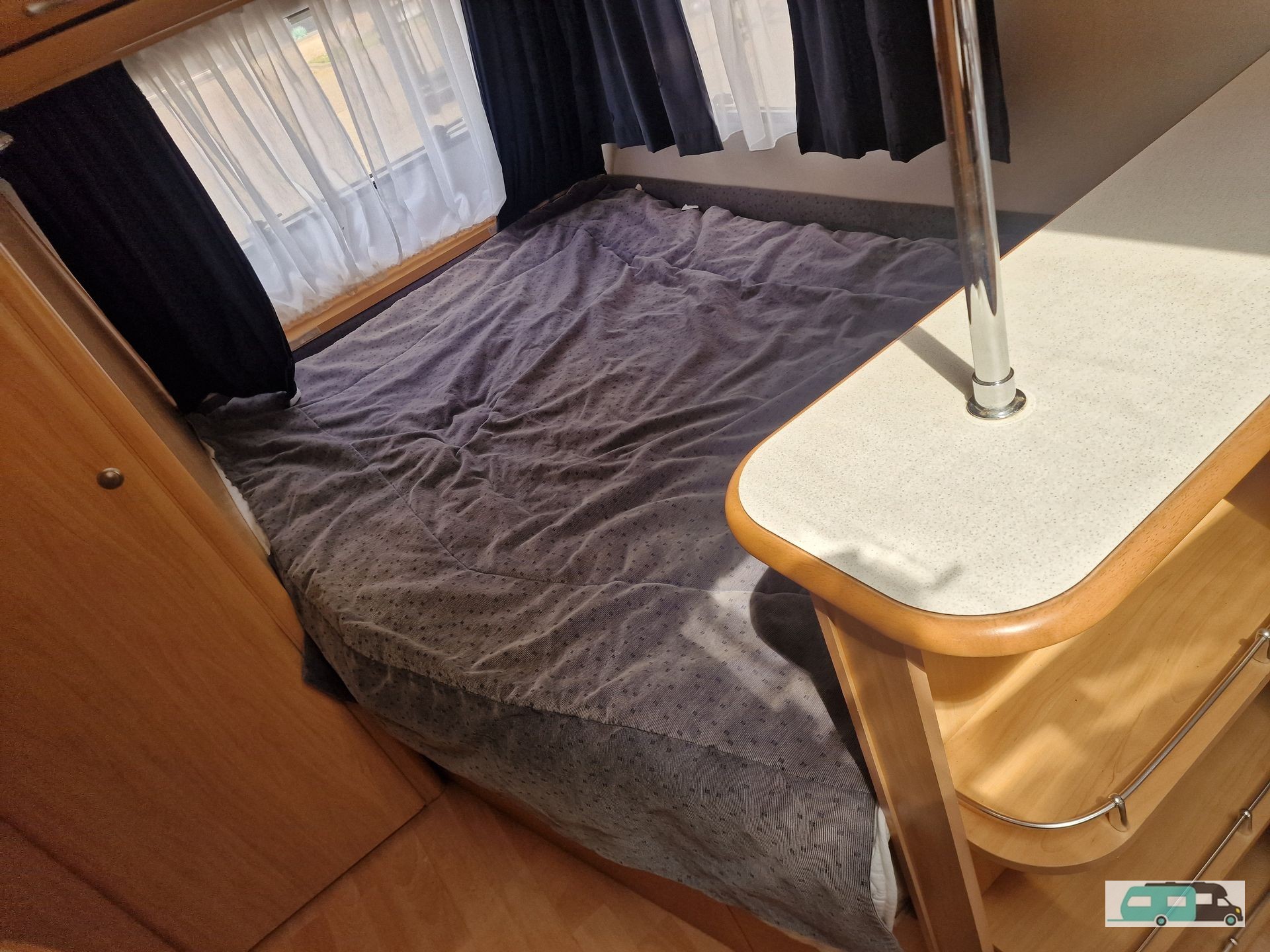 Foto 9 van 18