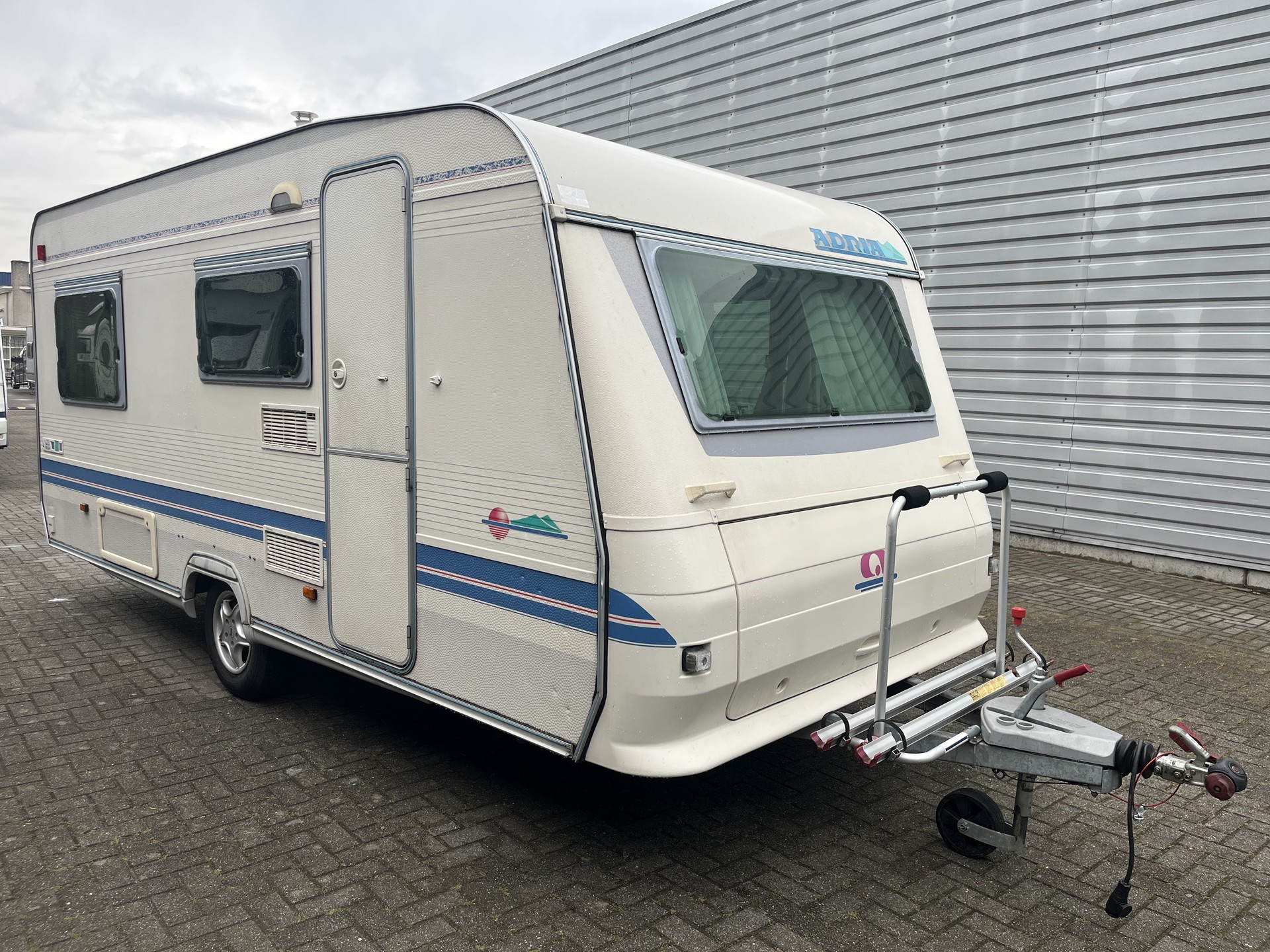 Foto 1 van 18