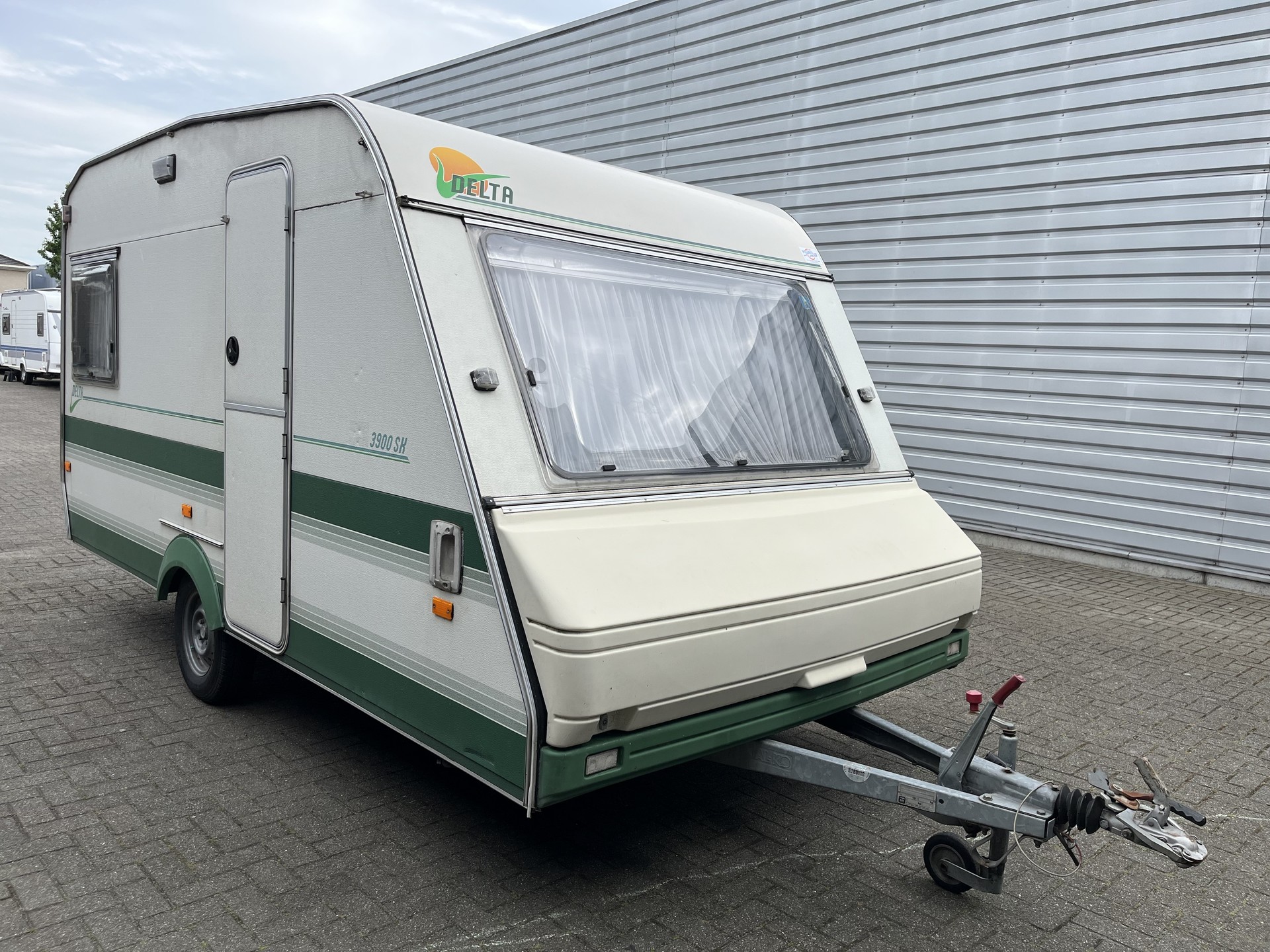 Foto 1 van 10