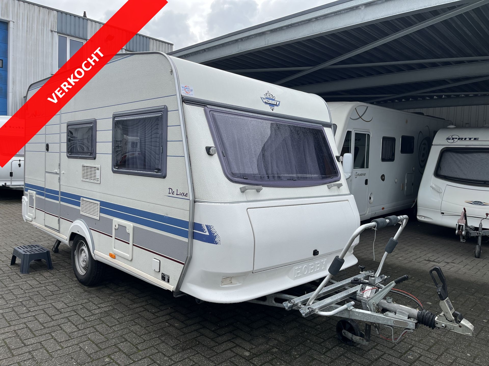 Foto 1 van 12