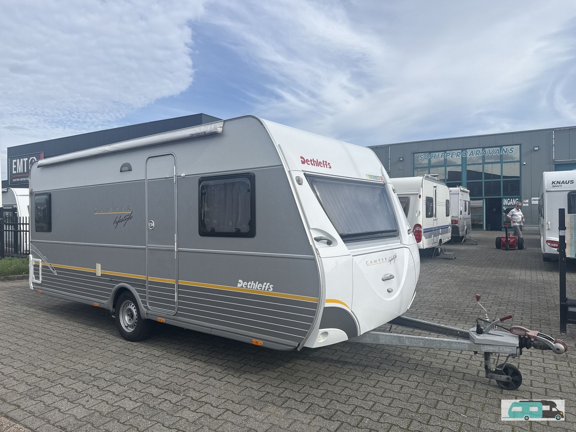 Foto 1 van 33