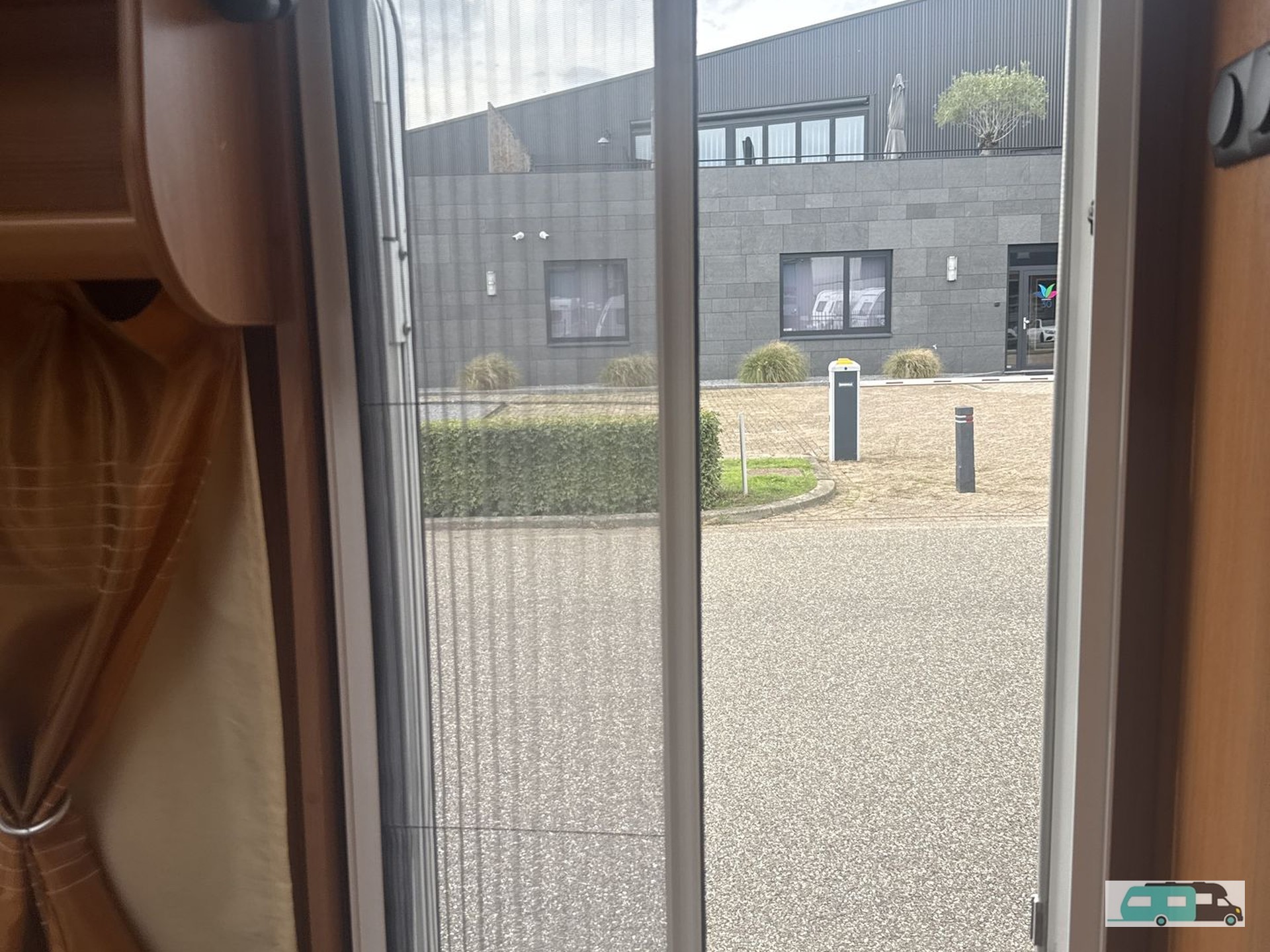 Foto 23 van 33