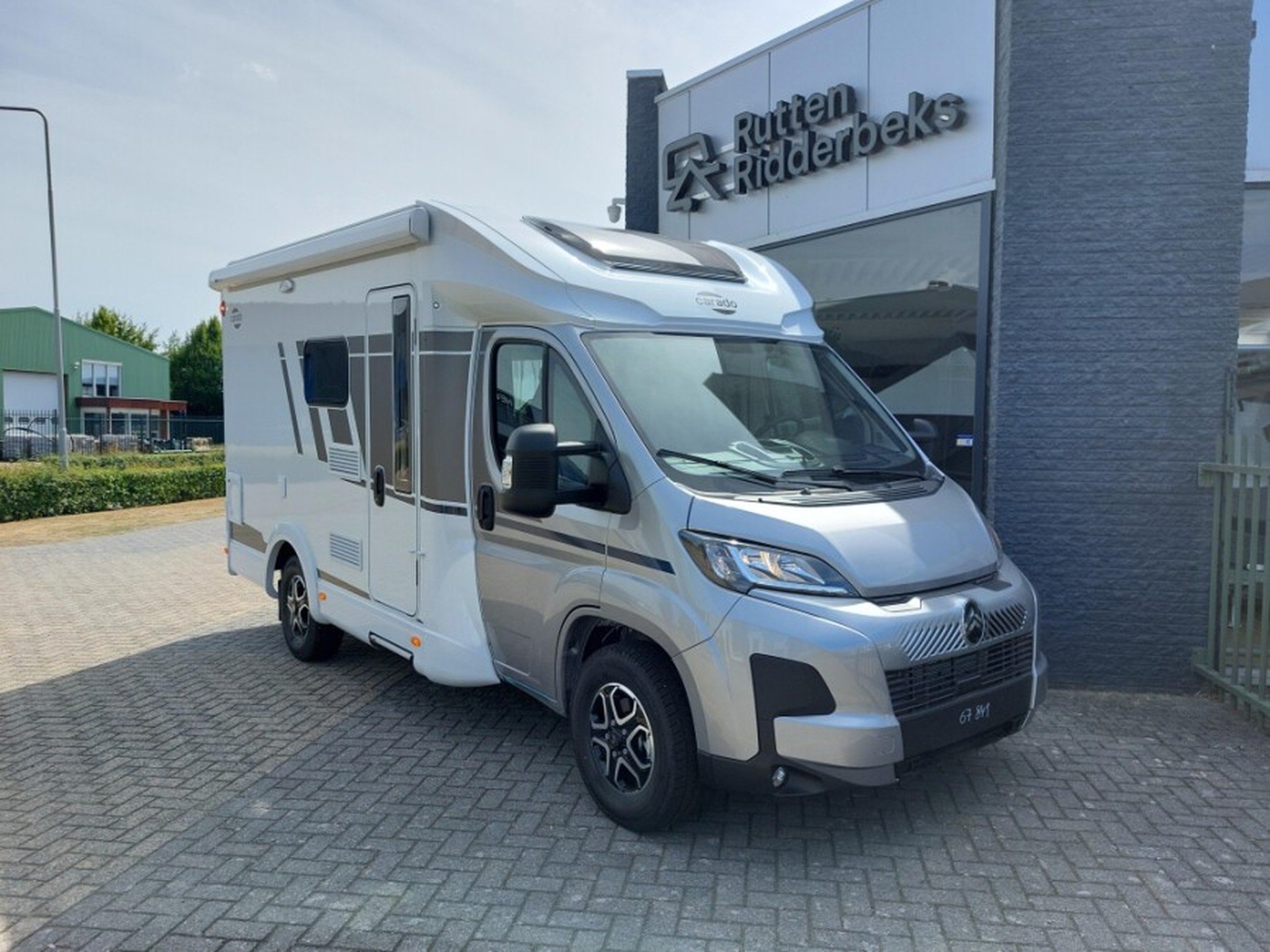 Foto 1 van 17