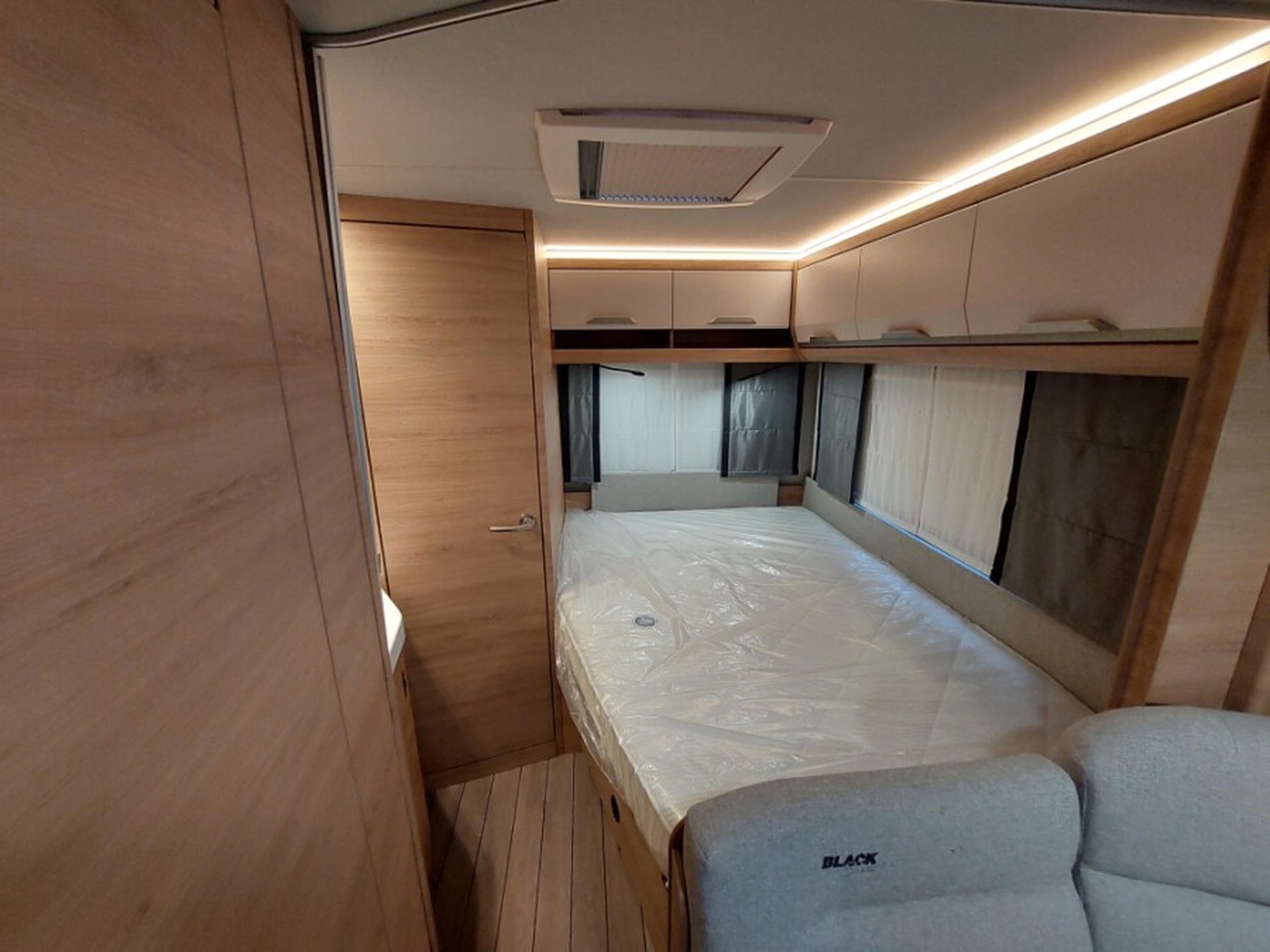 Foto 15 van 17