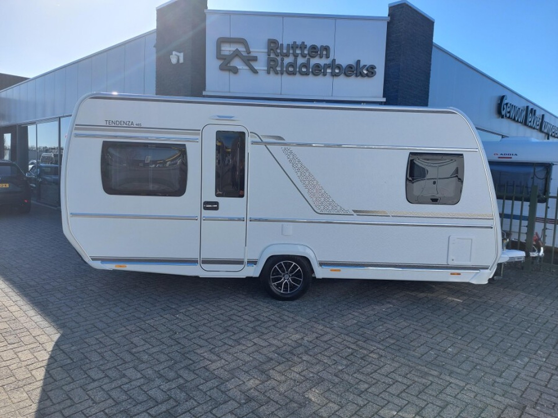 Foto 2 van 16