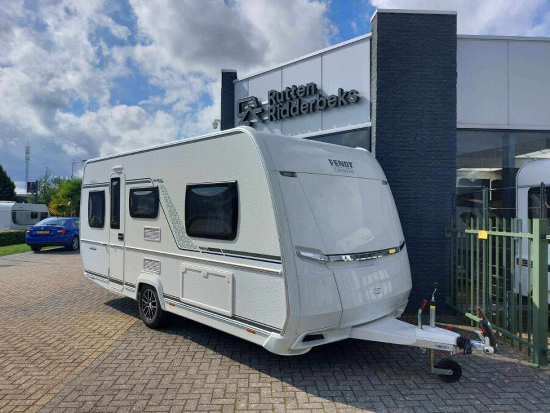 Foto 1 van 16