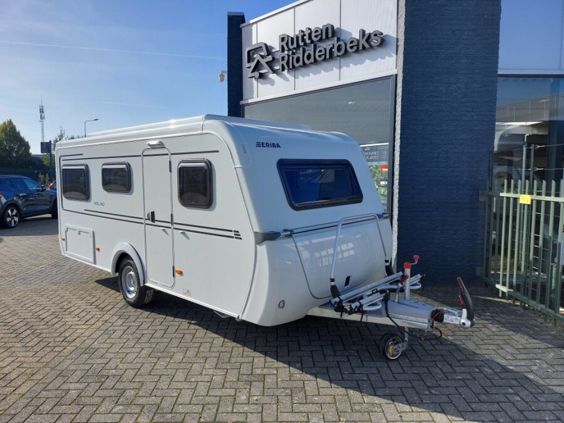 Foto 1 van 16