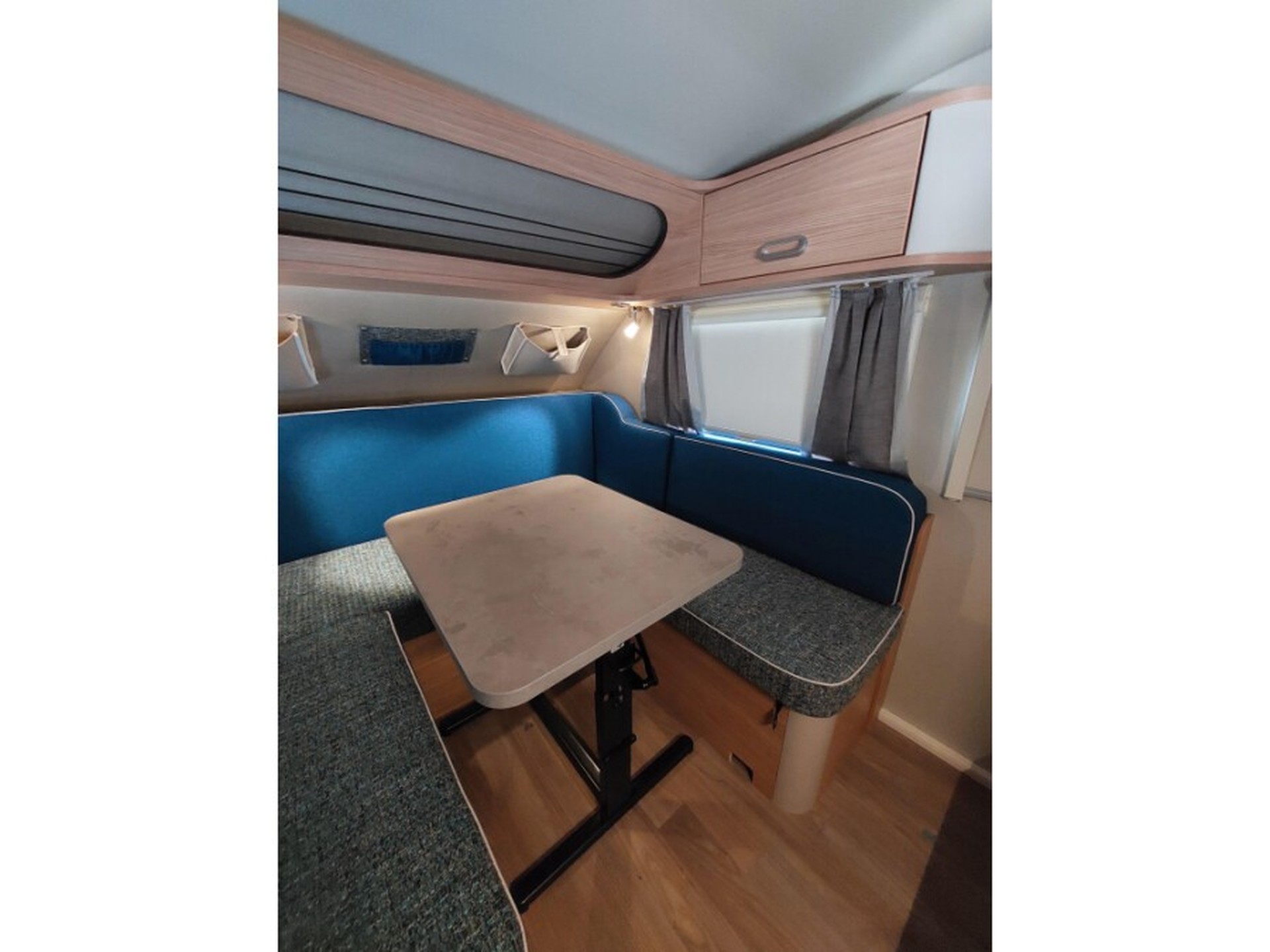 Foto 4 van 14