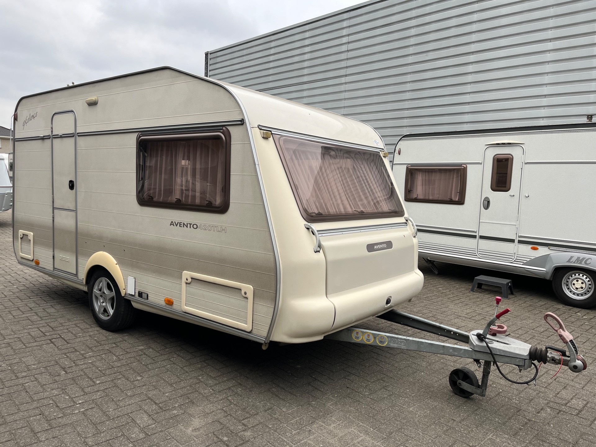 Foto 1 van 15